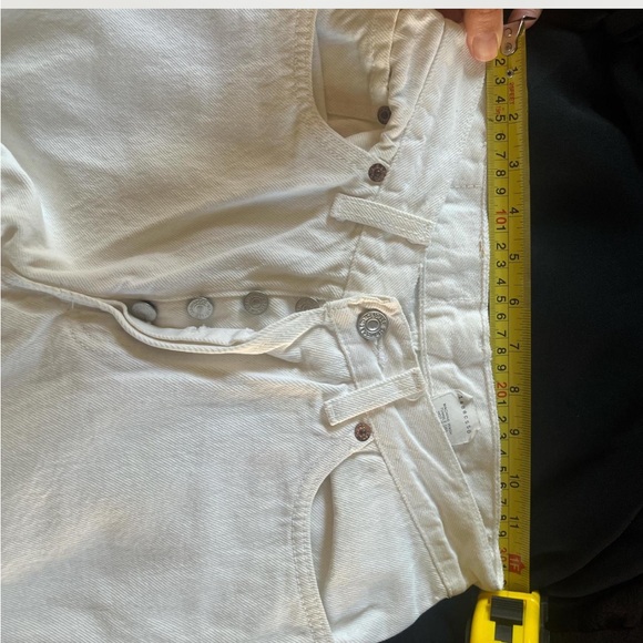Vintage Levi’s white  high waisted women's button fly 501 Levis. Size 25 - Picture 4 of 7